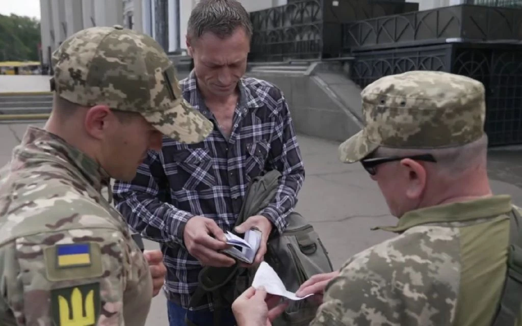 Не поспішайте платити 17 тисяч: що варто перевірити у постанові ТЦК