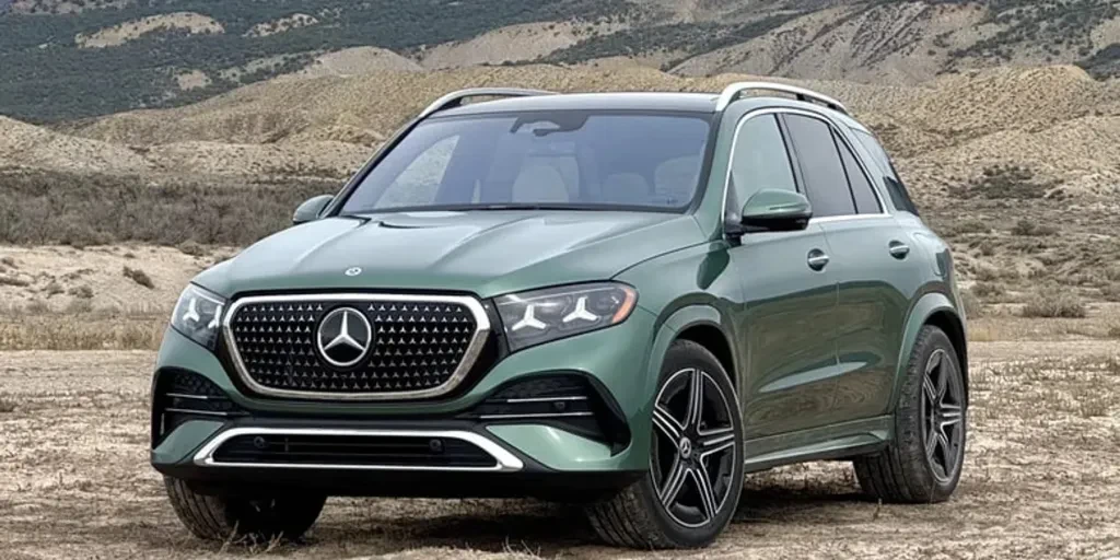 Mercedes-Benz оновила GLE: кросовер отримав V8 на 530 к.с. і три екрани в салоні